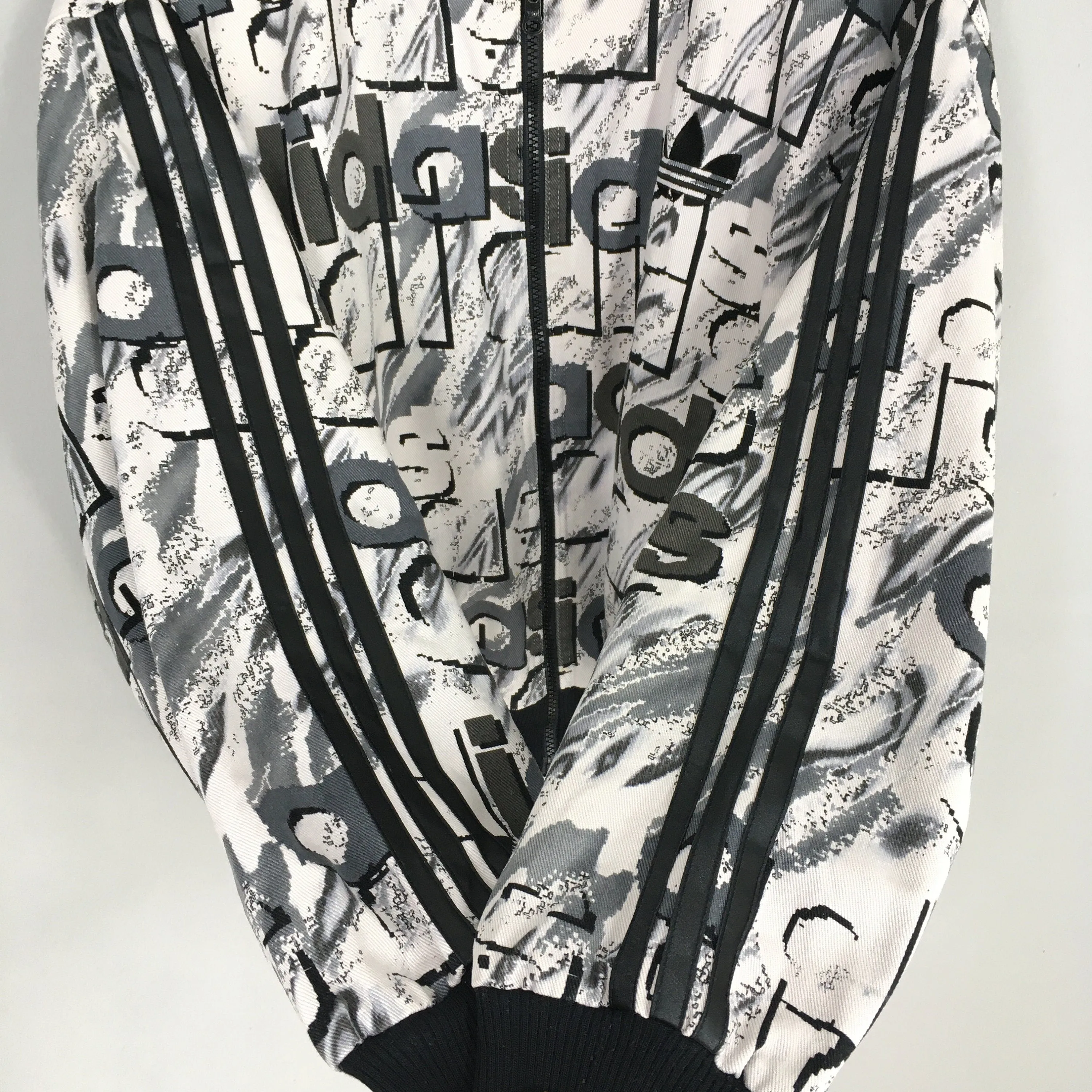 Adidas Trefoil Overprint Jacket Warmer Large