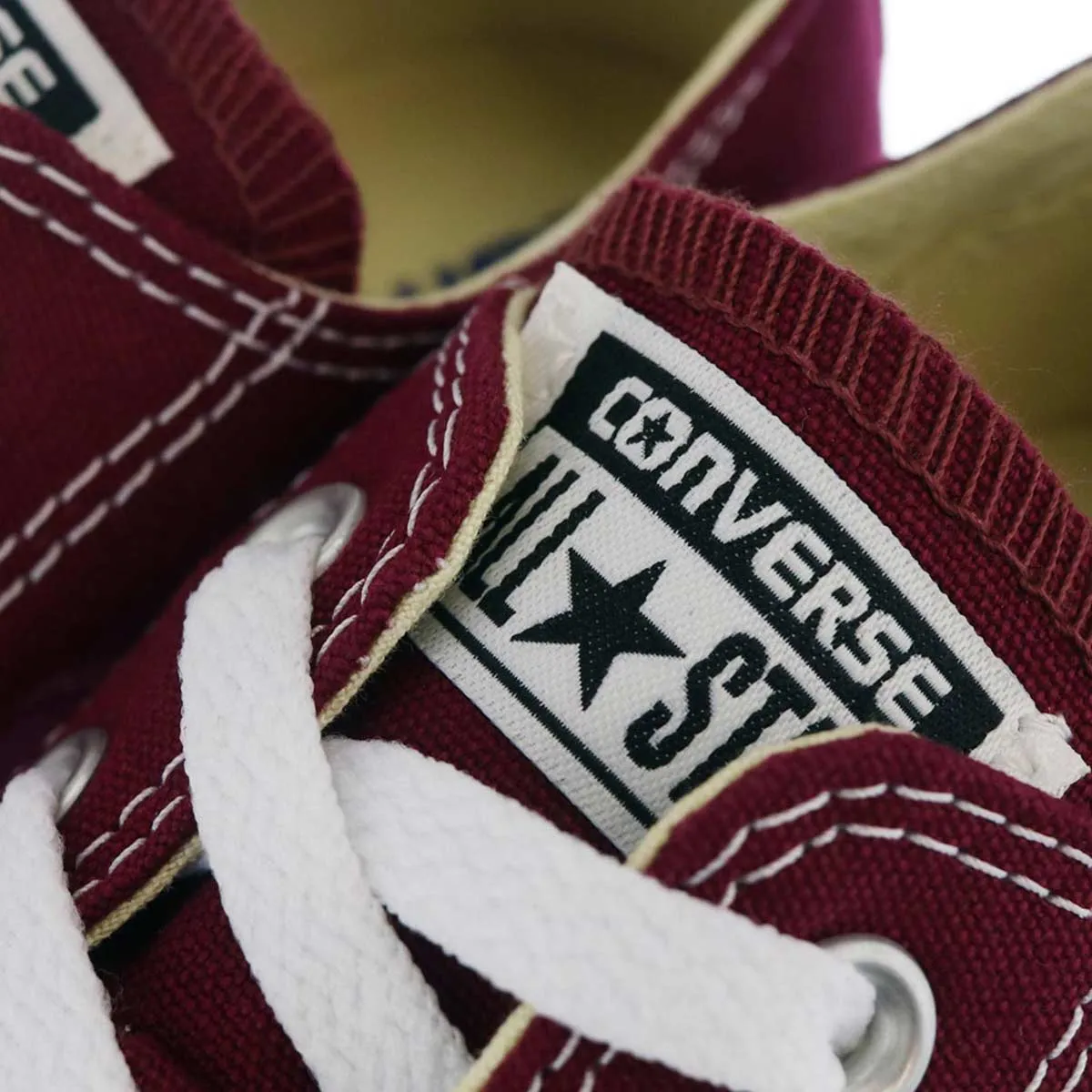 Converse All Star Chucks Ox Canvas Season M9691C - dunkelrot-weiss