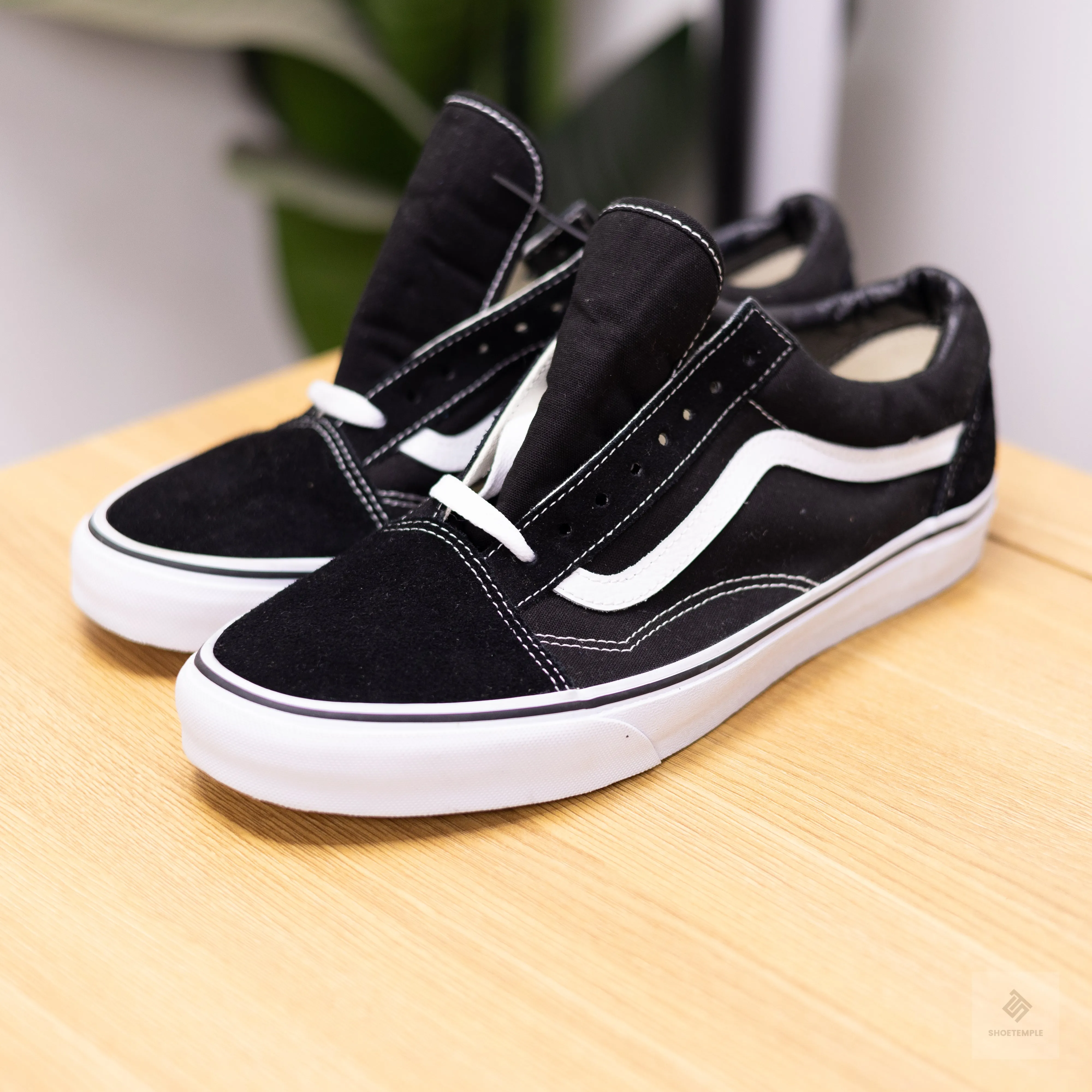 Vans Old Skool Sneaker - Black/White