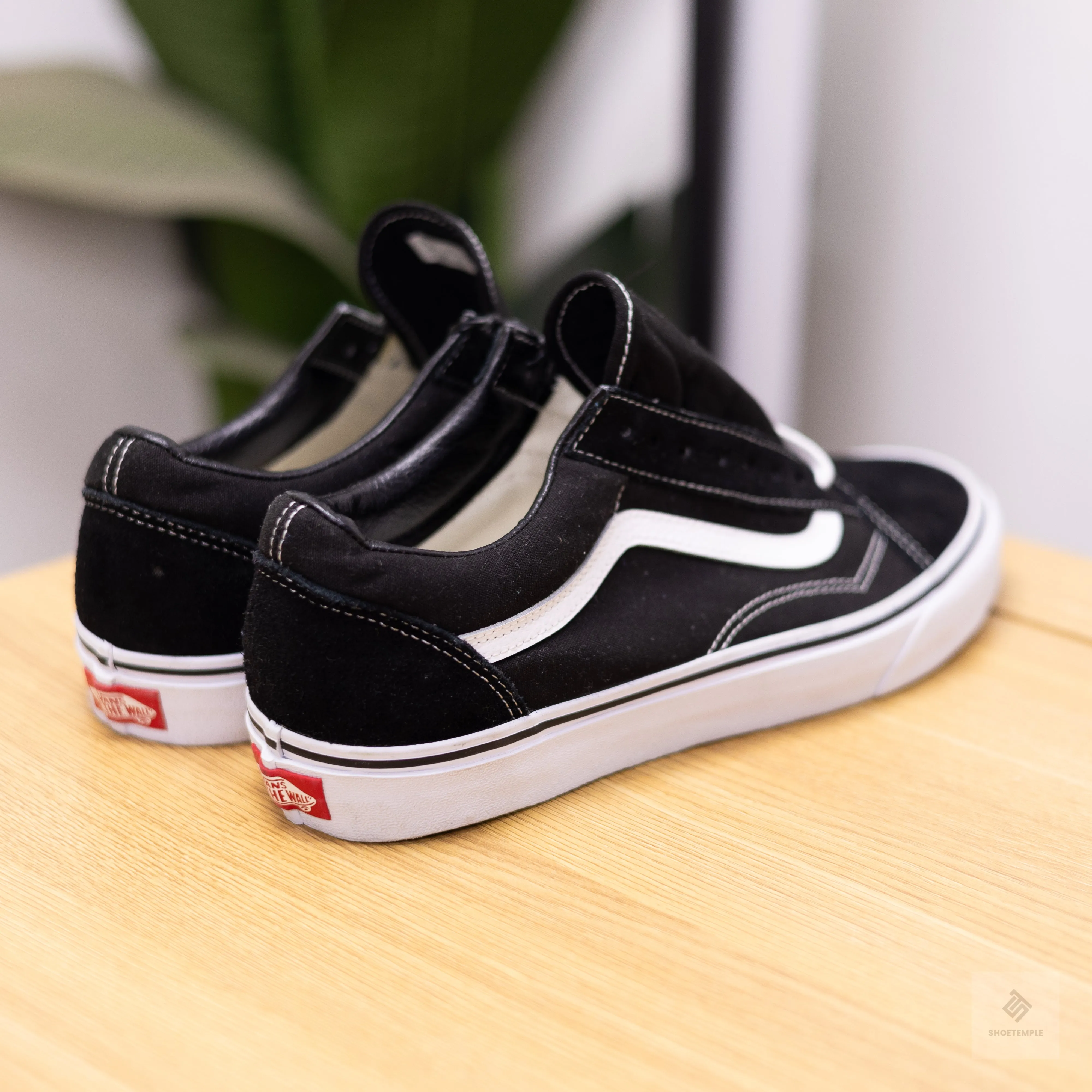 Vans Old Skool Sneaker - Black/White