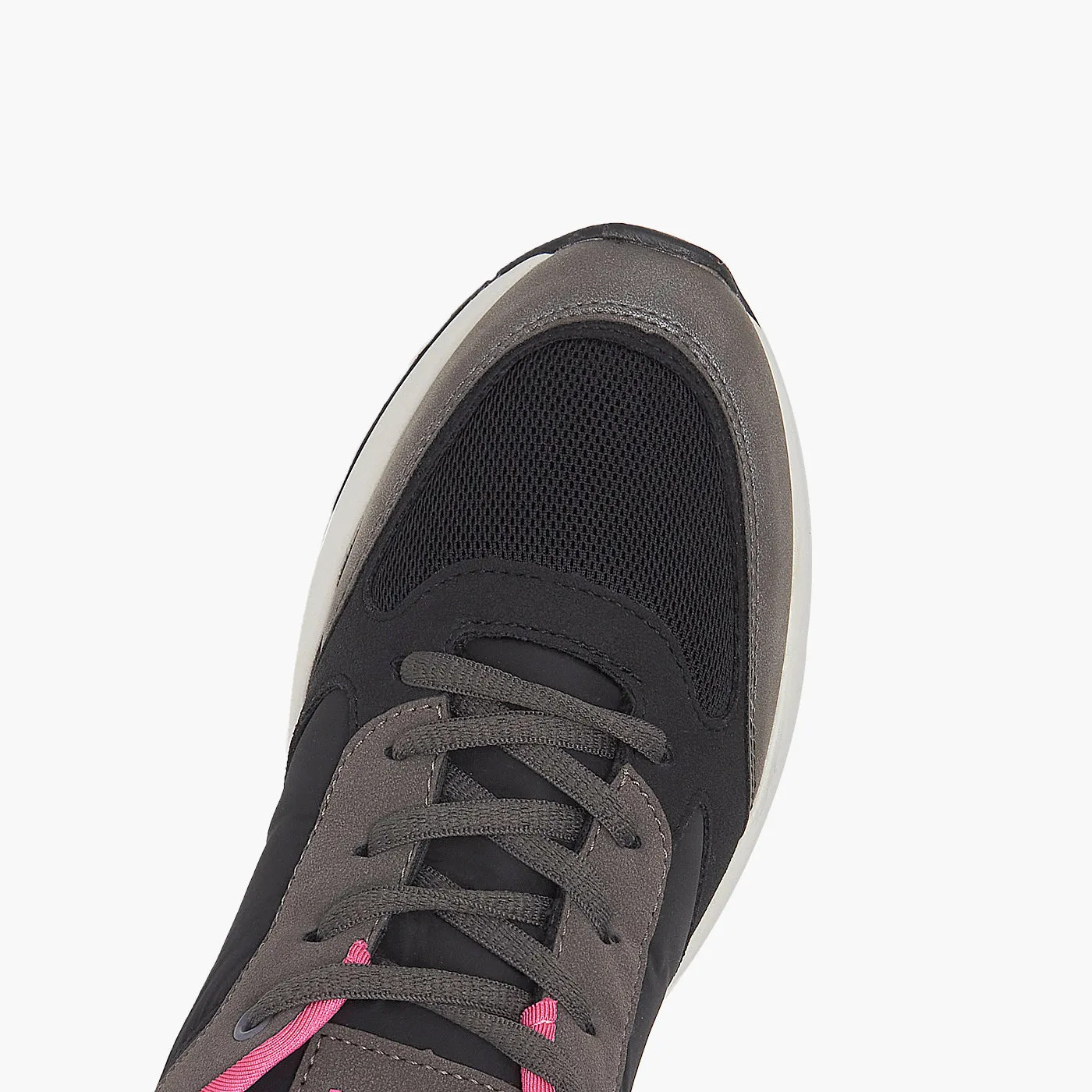 Women's Athletic Shoes
